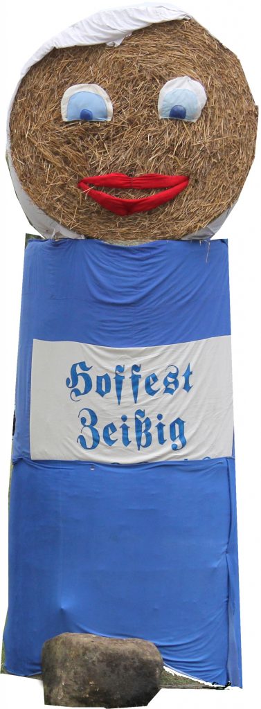 hoffest-zeissig-strohpuppe-frei