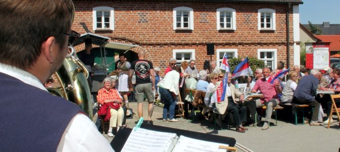 Ausgelassene Stimmung beim Zeißiger Frühlingsfest